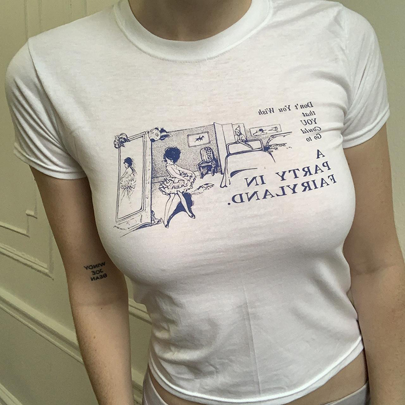 Y2K Graphic Baby Tee Crop - رسوميات نسائية قصيرة الأكمام تي شيرت