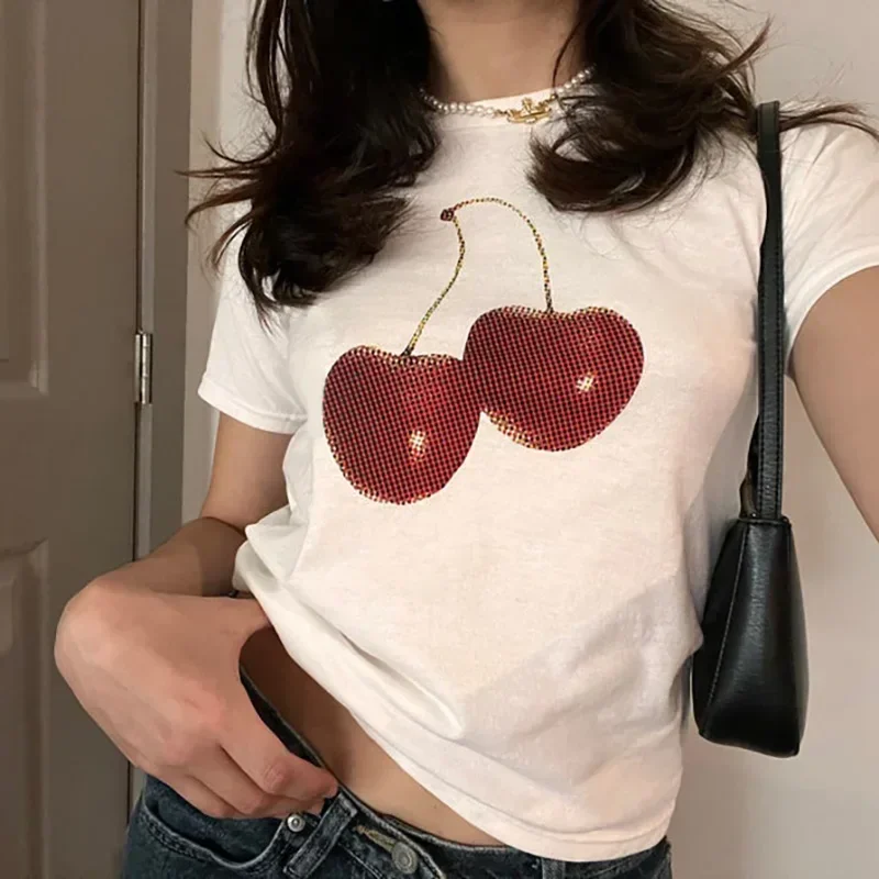 Y2K Graphic Baby Tee Crop - تي شيرت نسائي صيفي بتصميم جمالي،