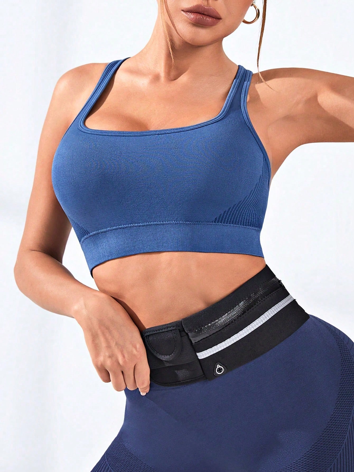 حمالة صدر رياضية نسائية بظهر م - مراجعة Seamless Ribbed Workout Tank Top وسعره
