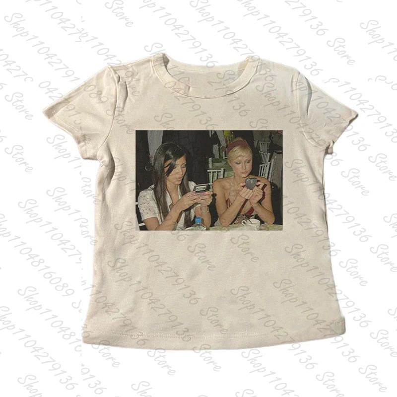 تيشيرتات نسائية قصيرة الأكمام  - مراجعة Y2K Graphic Baby Tee Crop وسعره