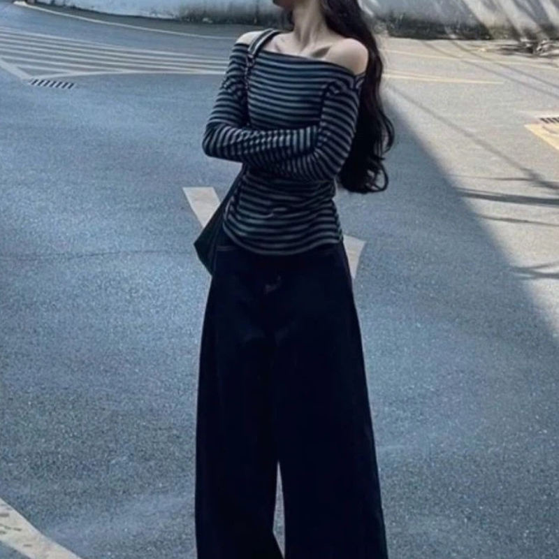 بلوزة نسائية كورية عصرية مخططة - مراجعة Blouses وسعره